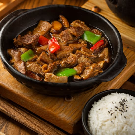 黄焖牛腩米饭 Braised Beef Brisket With Rice